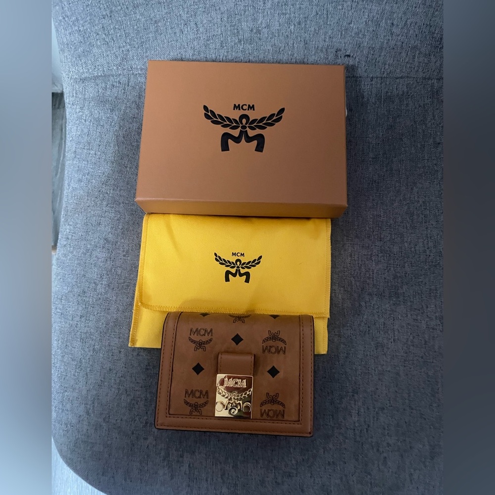 MCM Cognac Brown Visetos Small Wallet with Gold Hardware and Yellow Dust Bag - Picture 2 of 11